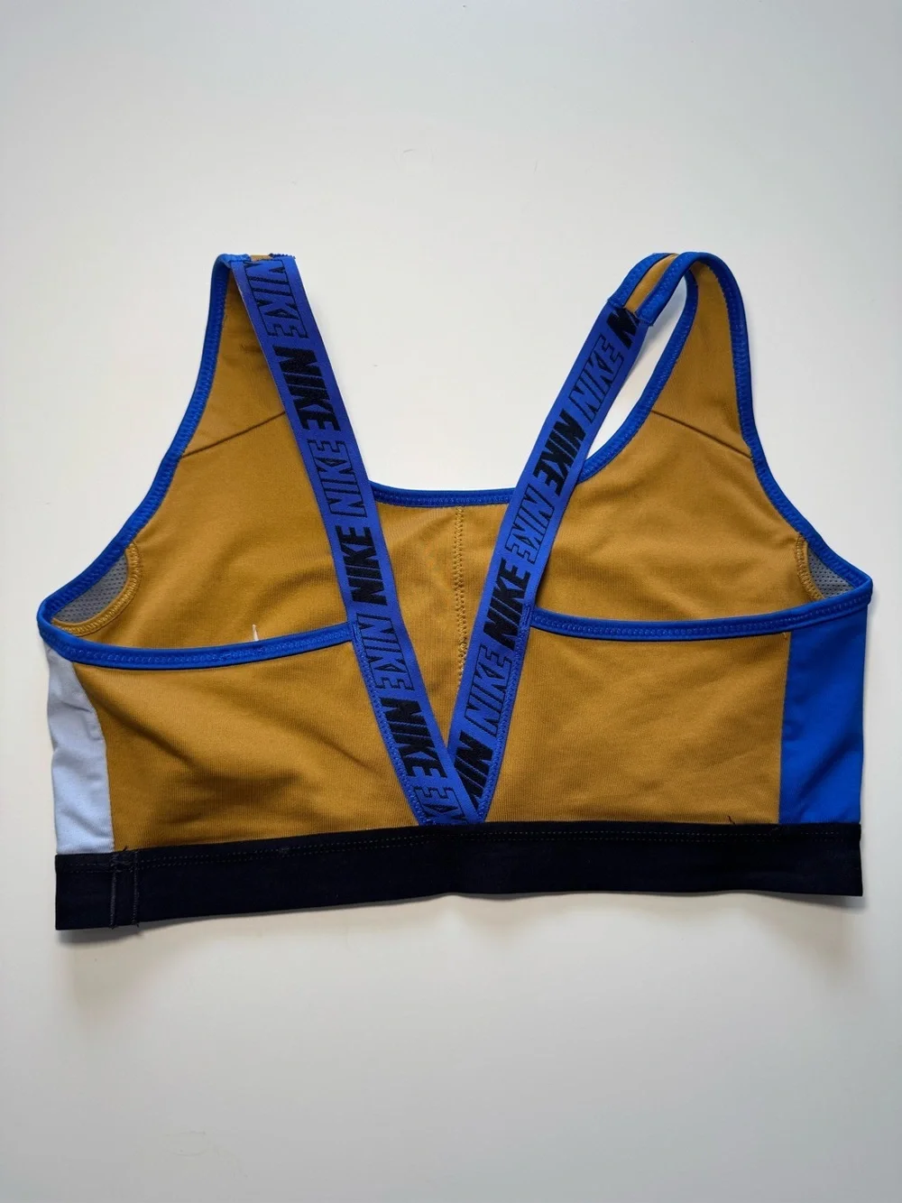 Nike Indy Distort Dri-Fit Victory Sports Bra size Medium
